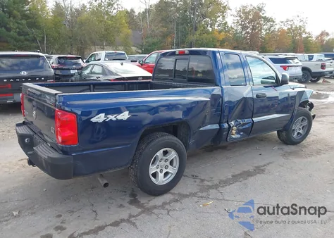 2005 Dodge Dakota Slt from USA, damaged, VIN 1D7HW42N15S260488
